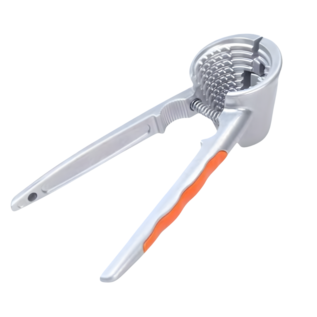 Nussknacker in Silber mit orangen Griffen vor einem Transparenten Hintergrund.