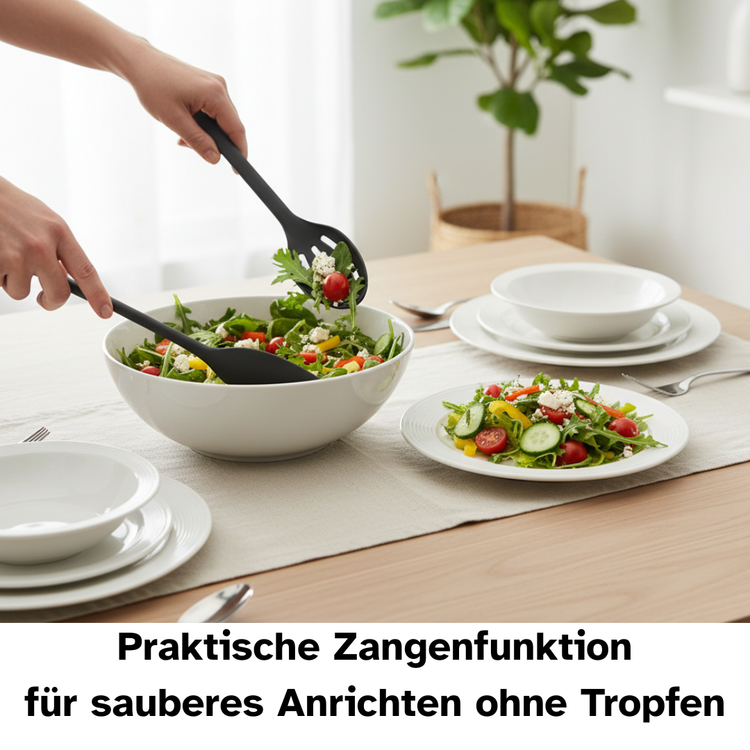 Salatbesteck im Einsatz beim Schöpfen von Salat aus einer Schüssel.